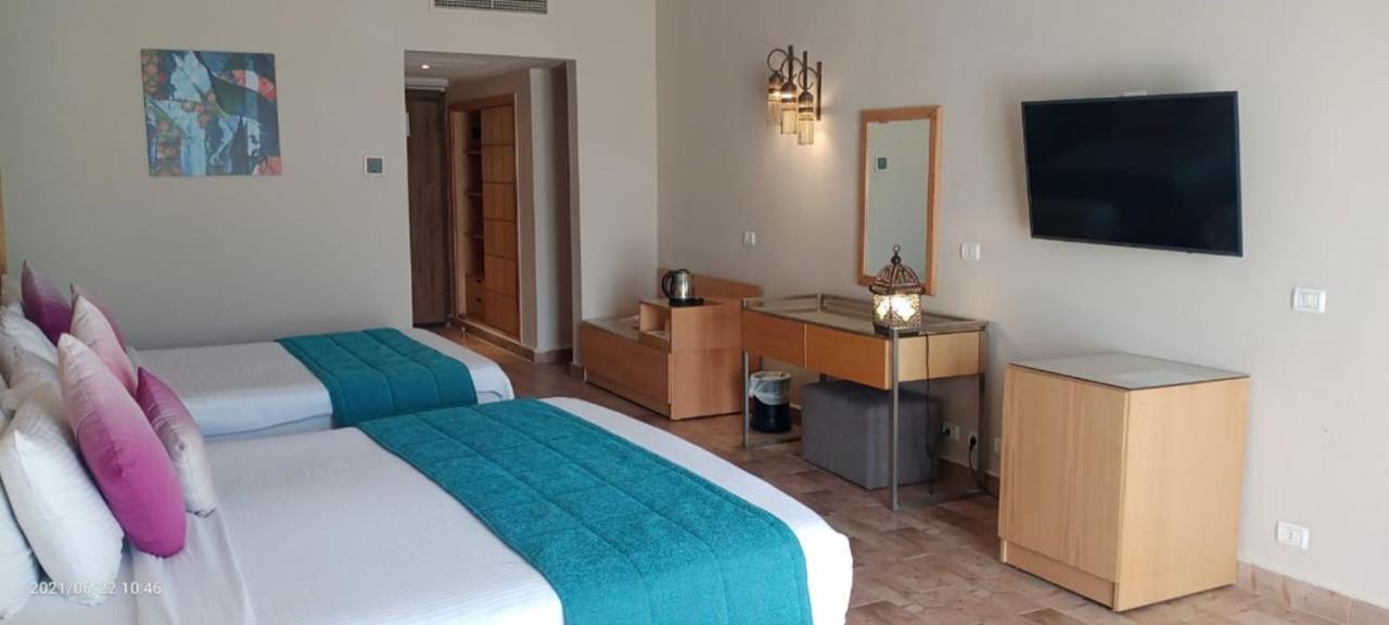 Prima Life Makadi Hotel Hurghada Eksteriør billede A room at the hotel